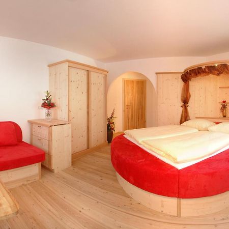 سول Bed & Breakfast Landhaus Strasser الغرفة الصورة