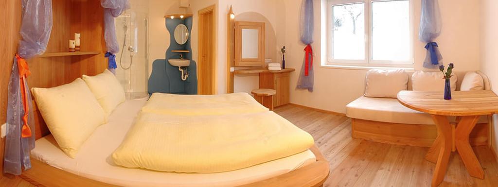 سول Bed & Breakfast Landhaus Strasser المظهر الخارجي الصورة