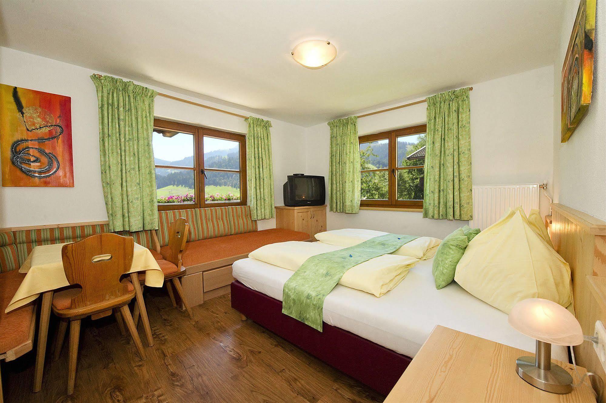 سول Bed & Breakfast Landhaus Strasser المظهر الخارجي الصورة