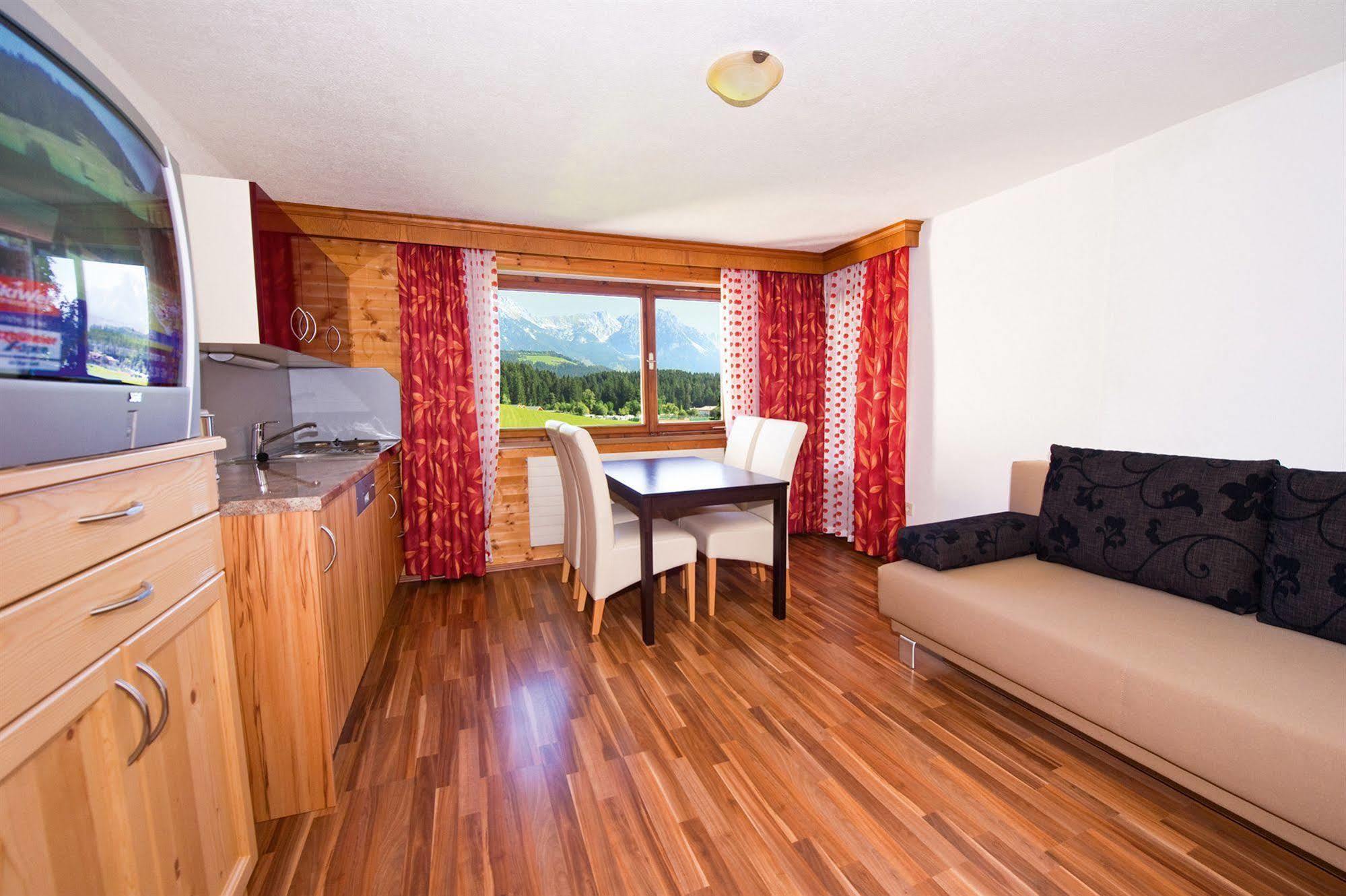 سول Bed & Breakfast Landhaus Strasser المظهر الخارجي الصورة